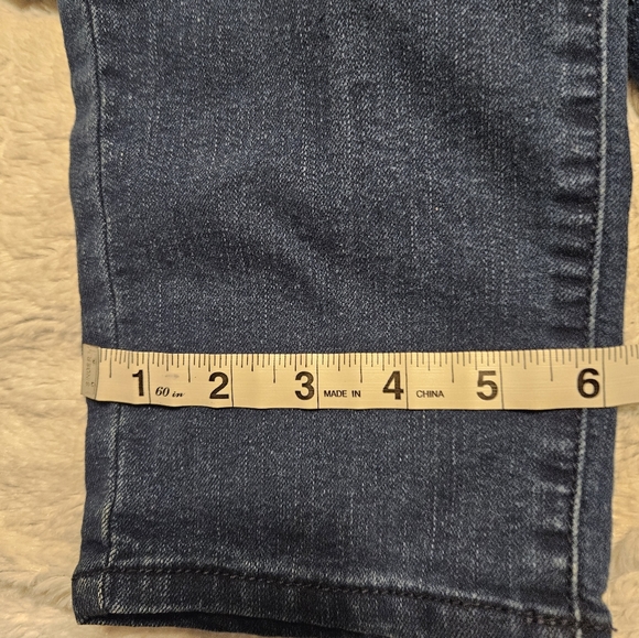 EUC Torrid skinny jeans - Picture 12 of 12